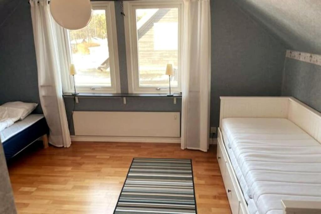 Familjevaenligt Hus Naera Isaberg! Villa Hestra Exterior foto