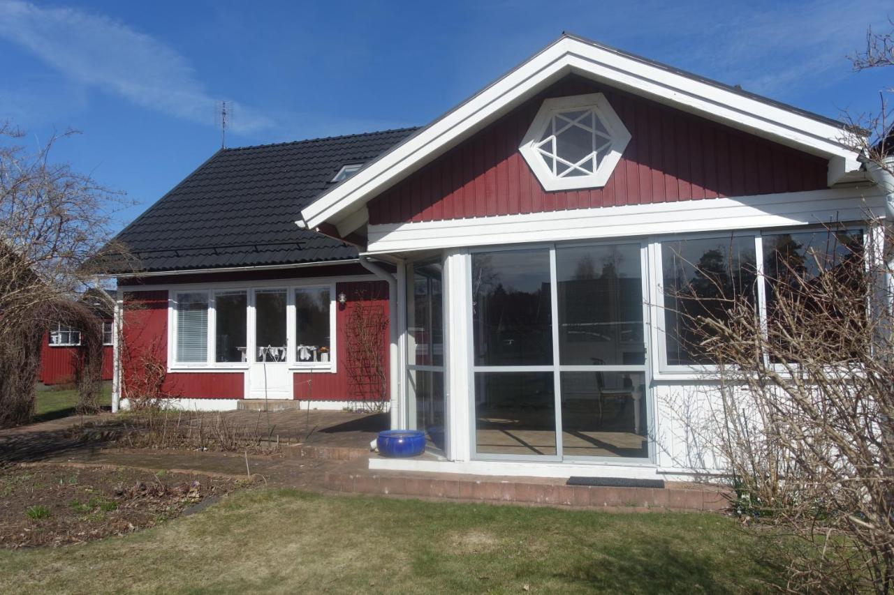 Familjevaenligt Hus Naera Isaberg! Villa Hestra Exterior foto